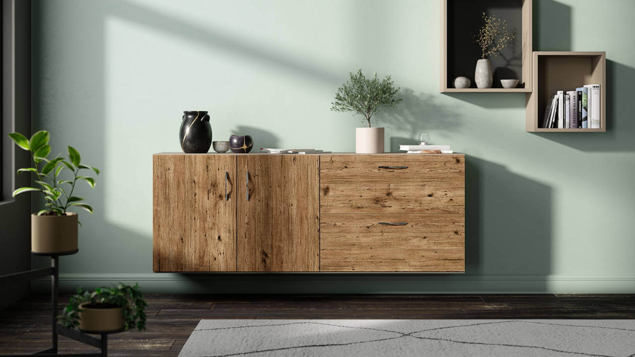 Hangkast op maat met houten deuren